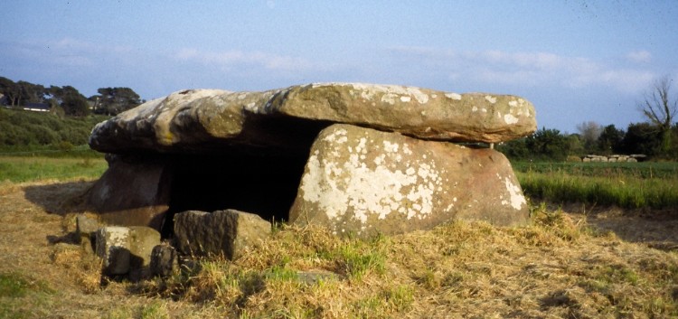 Kerguntuil dolmen