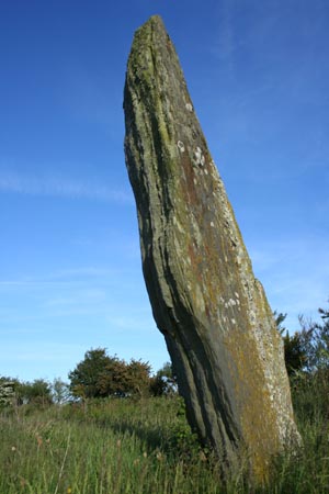 Porz Guillo menhir