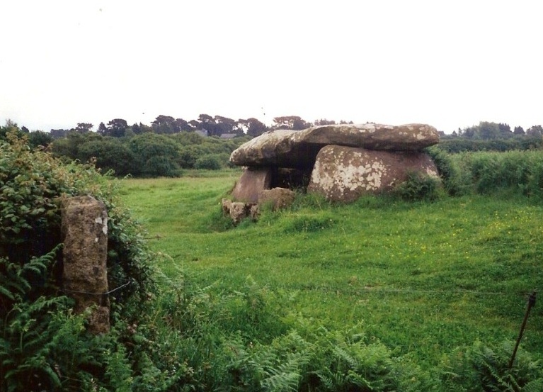 Kerguntuil dolmen