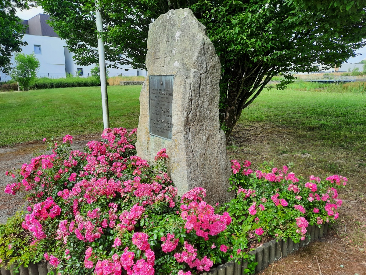 Menhir du Monument