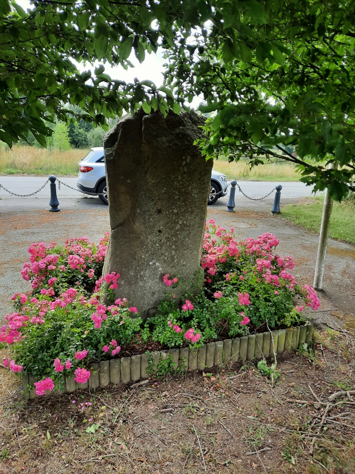 Menhir du Monument