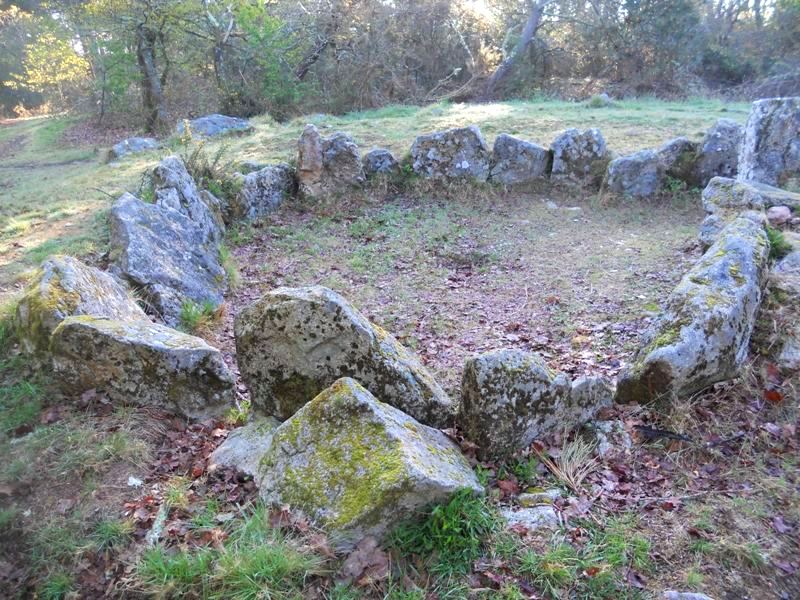 Click for full size image of Mané Bogad dolmen (PID:88686) Mané Bogad dolmen