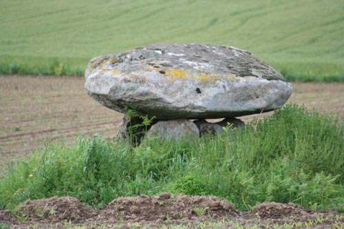 Kermabon dolmen