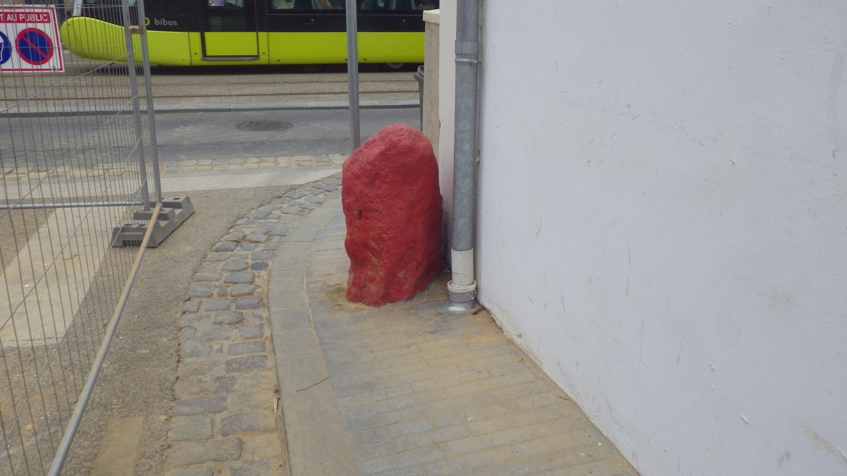 Click for full size image of Menhir du Pilier Rouge (PID:279586) Menhir du Pilier Rouge