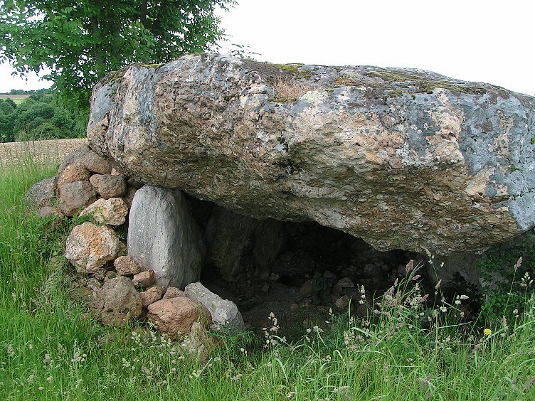 Dolmen de la Pierre Levée (Hys)