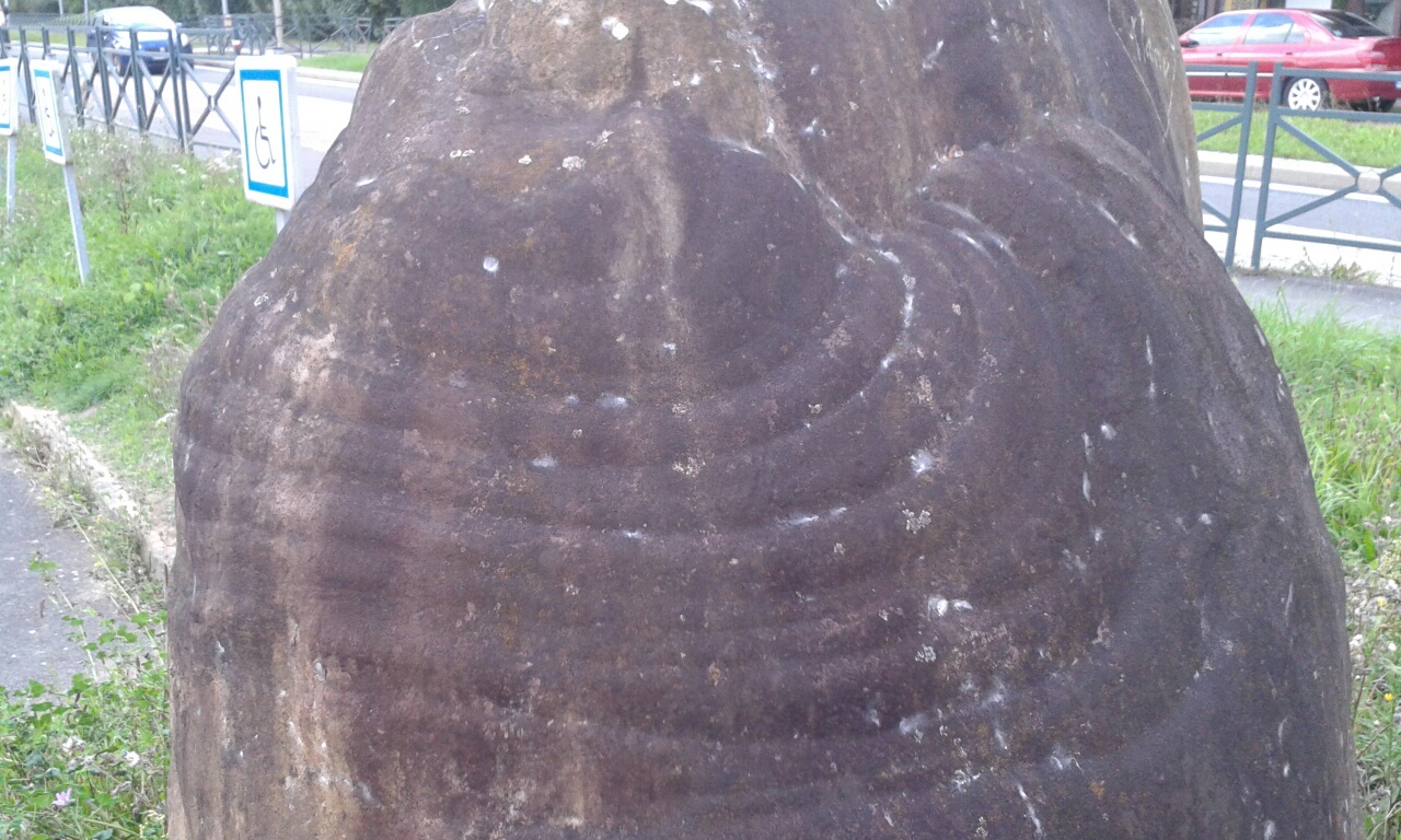 Sermaise menhir (PID:137214) Sermaise menhir
