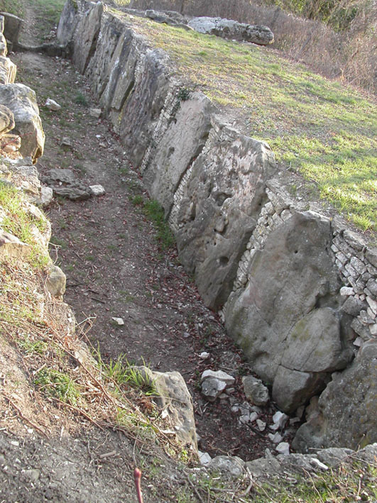 La Cave aux Fées (Brueil-en-Vexin)