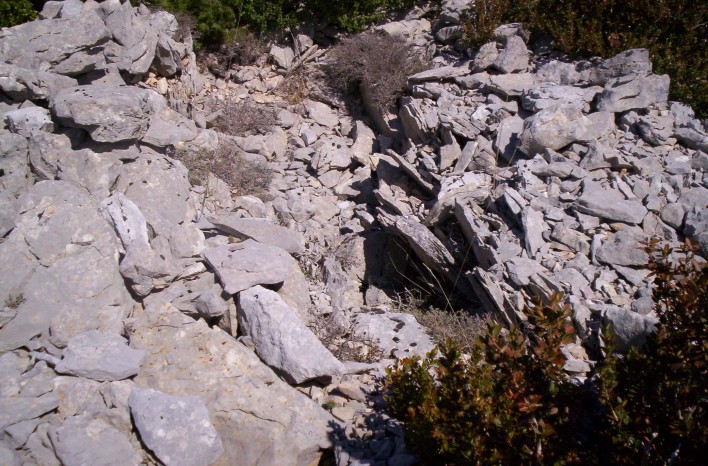Dolmen de la Roque (13)