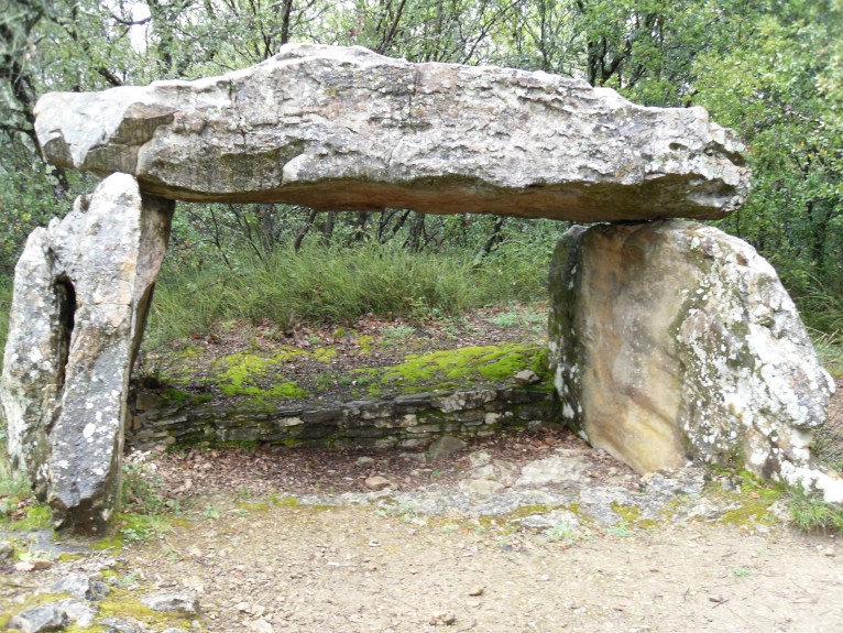 Click for full size image of Dolmen de Coucouveze (PID:109479) Dolmen de Coucouveze