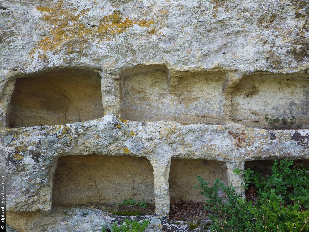 Click for full size image of Oppidum St Jean de Vernègues (PID:148050) Oppidum St Jean de Vernègues
