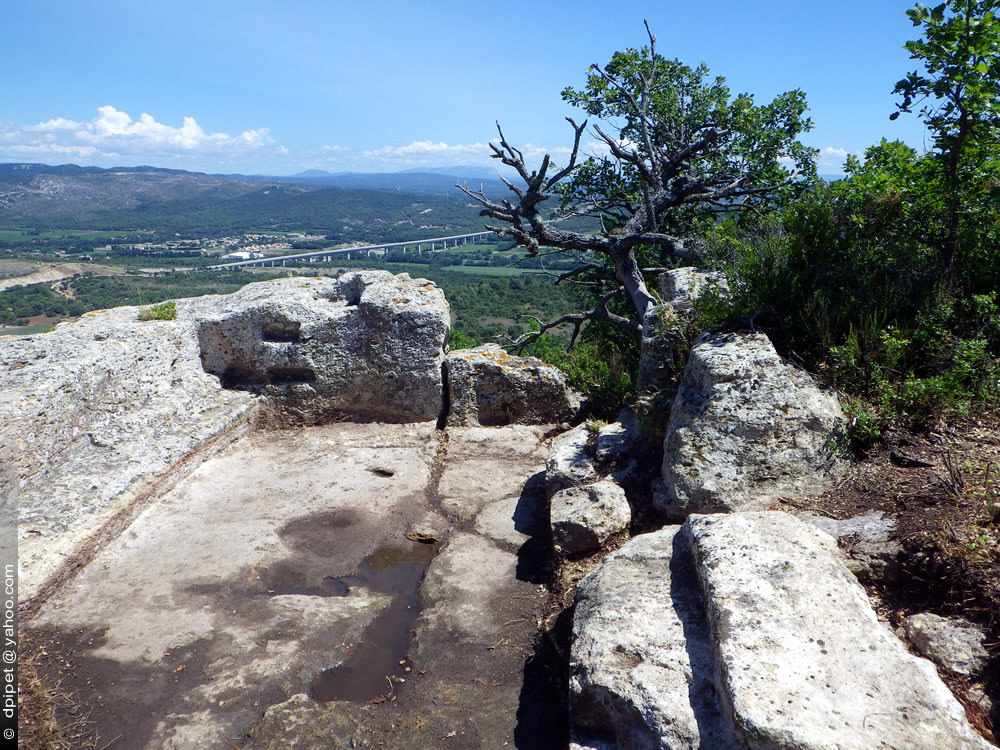 Click for full size image of Oppidum St Jean de Vernègues (PID:148051) Oppidum St Jean de Vernègues