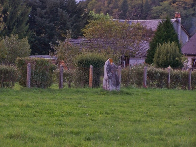 Click for full size image of Menhir dit le Grave de Roland (PID:113856) Menhir dit le Grave de Roland