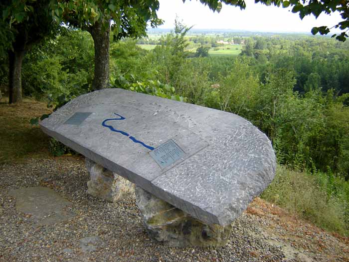 Click for full size image of Butte temoin de Lafitole (PID:31944) Butte temoin de Lafitole