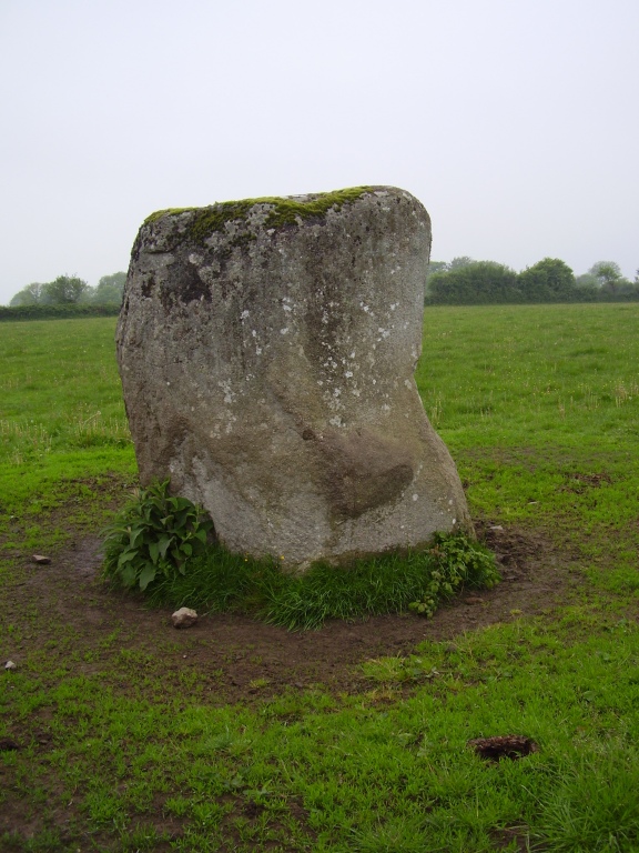 Click for full size image of Menhir dit Pierre du Diable (Vaumoisson) (PID:107765) Menhir dit Pierre du Diable (Vaumoisson)