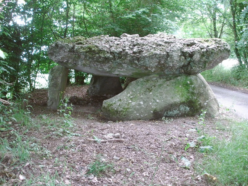 La Grosse Pierre (Verneusses)