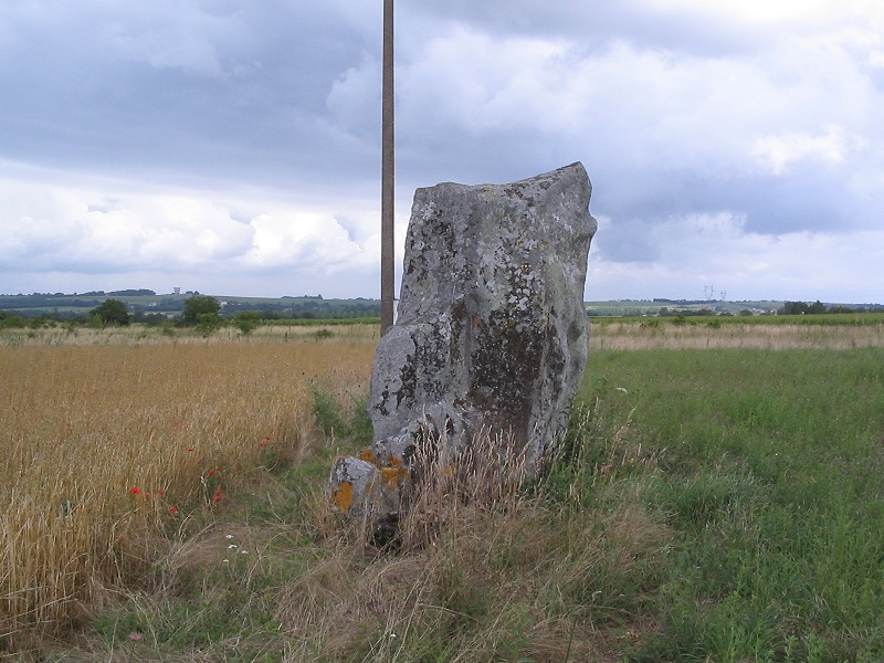 Menhir dit la Pierre Droite des Grouas