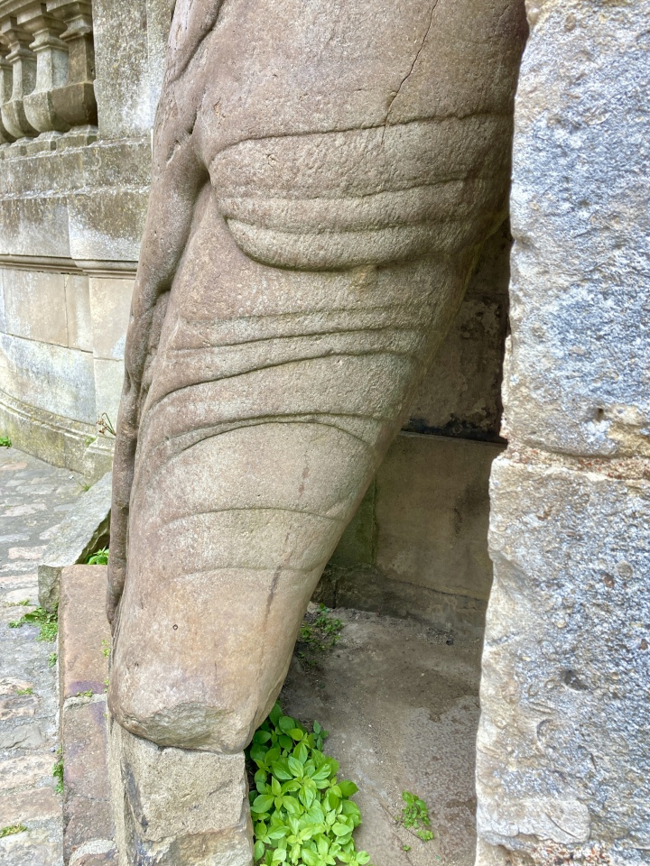 Click for full size image of Menhir dit Pierre Saint-Julien (PID:289641) Menhir dit Pierre Saint-Julien