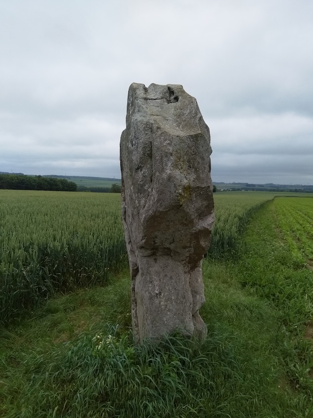 Click for full size image of Menhir dit la Pierre d'Oblicamp (PID:182777) Menhir dit la Pierre d'Oblicamp