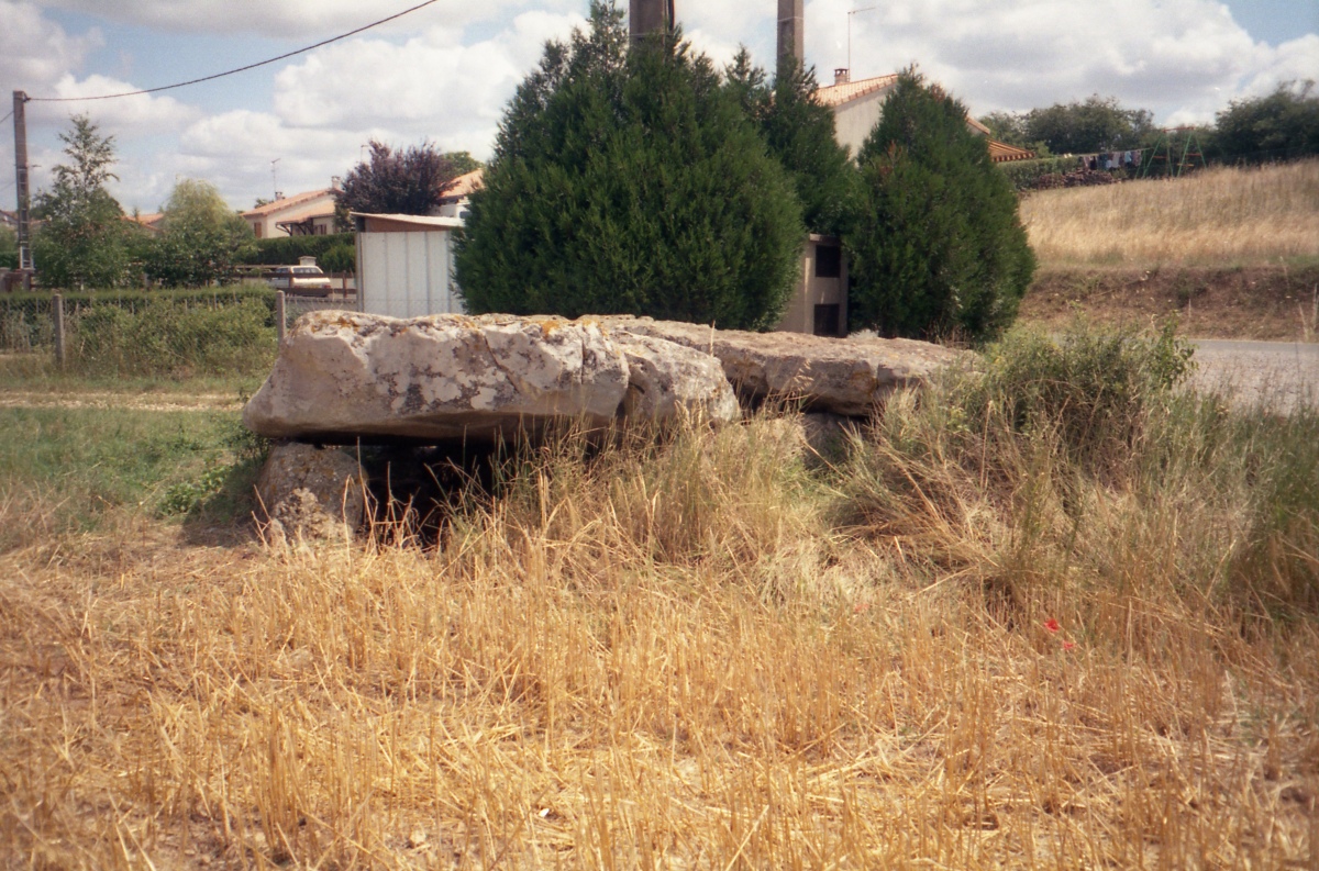 Click for full size image of Dolmen d'Aillé (PID:212021) Dolmen d'Aillé