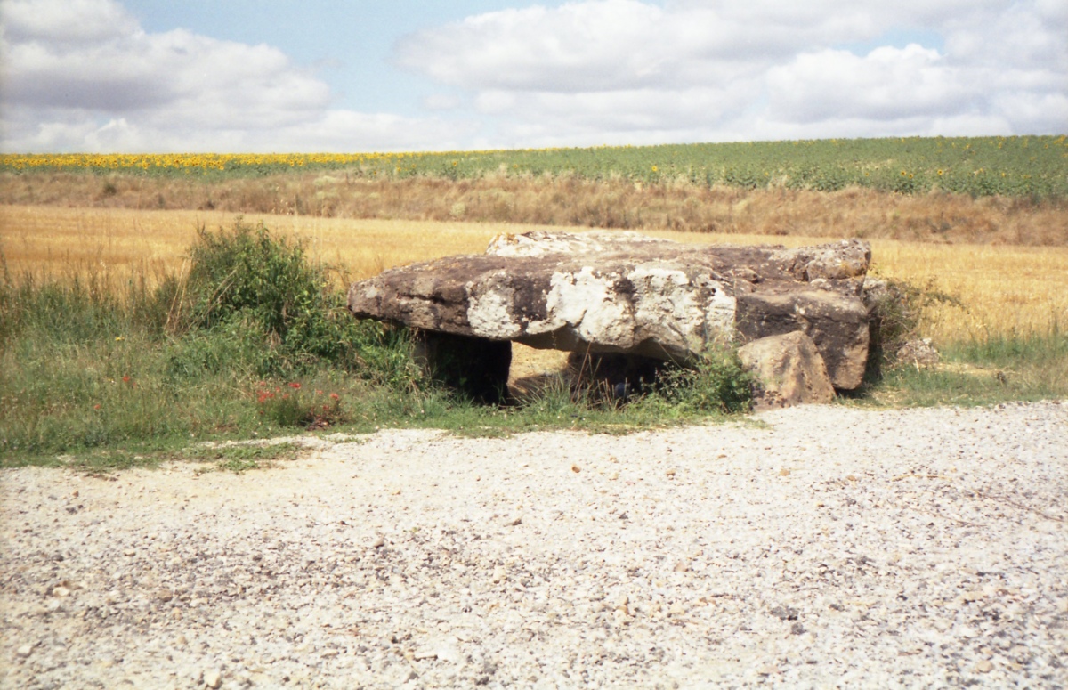 Click for full size image of Dolmen d'Aillé (PID:212022) Dolmen d'Aillé