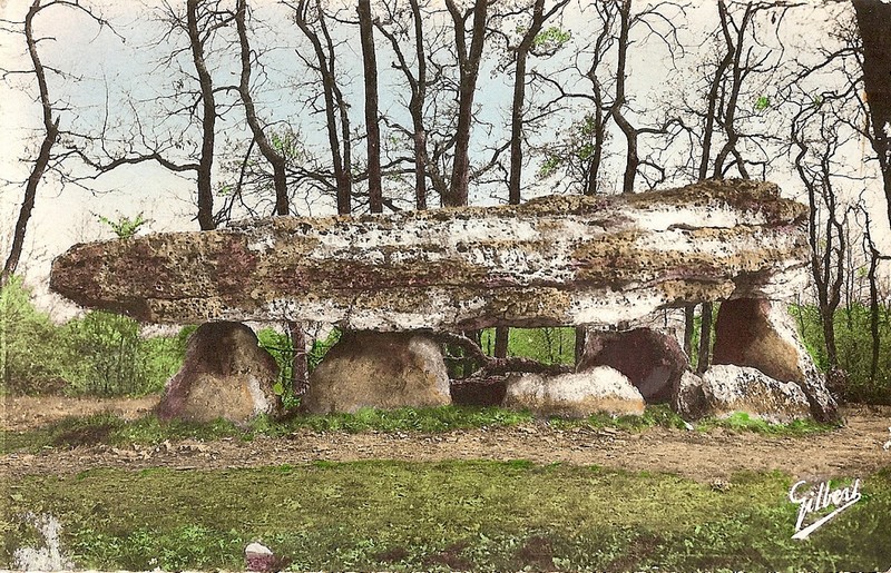 Click for full size image of Dolmen de la Pierre-Pèze (PID:63554) Dolmen de la Pierre-Pèze