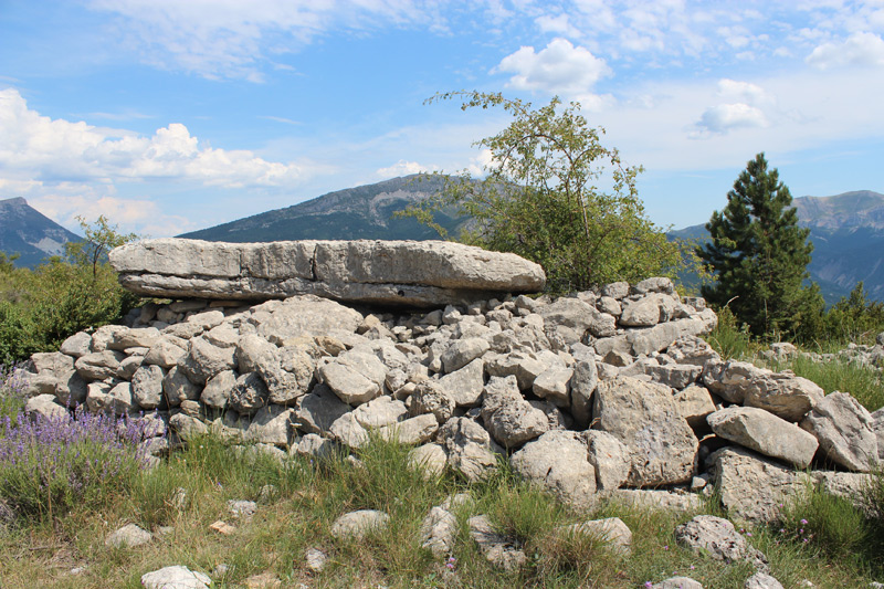 Les Pierre Blanche Dolmen