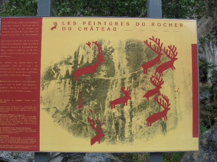 Click for full size image of Les Peintures du Rocher du Château (PID:53865) Les Peintures du Rocher du Château