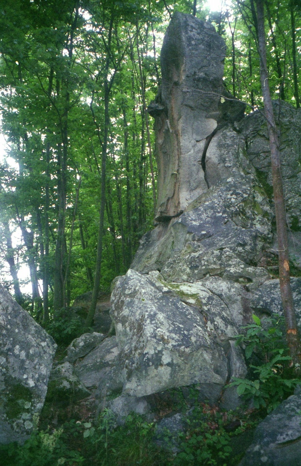 Click for full size image of Les Roches qui dansent (PID:208492) Les Roches qui dansent