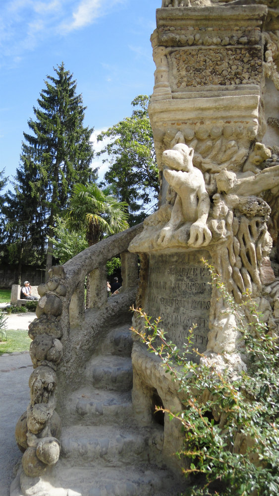 Click for full size image of Palais idéal (PID:124223) Palais idéal