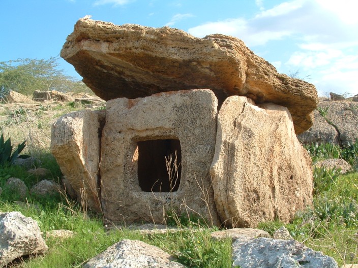 Dolmen 7 in Damiyah region with a magnificent square-cut portal hole .