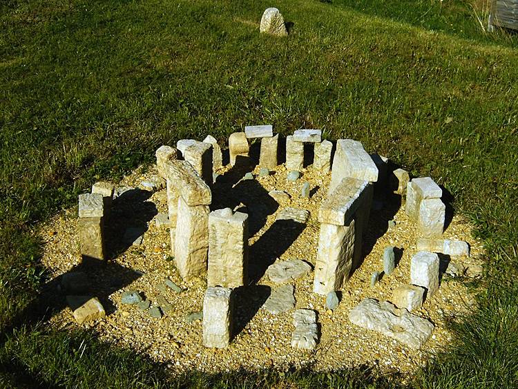 Stonehenge miniature