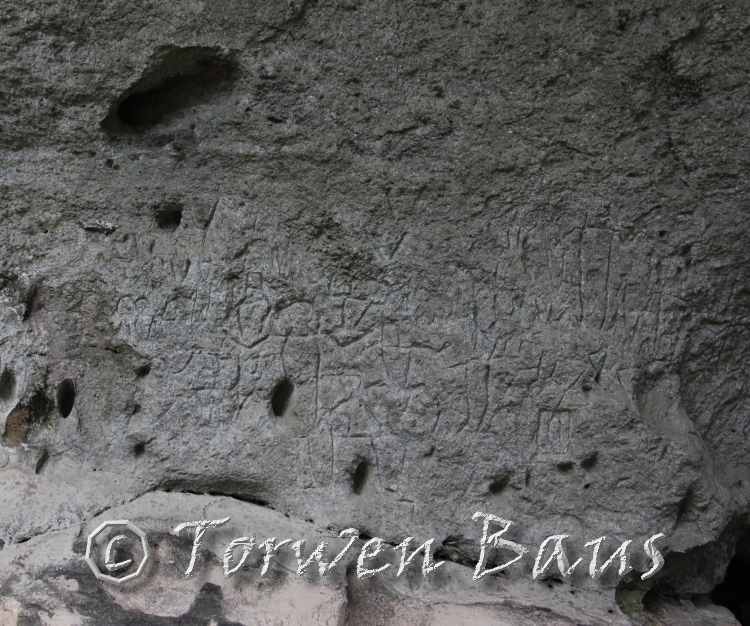 Click for full size image of Angono Petroglyphs (PID:81298) Angono Petroglyphs