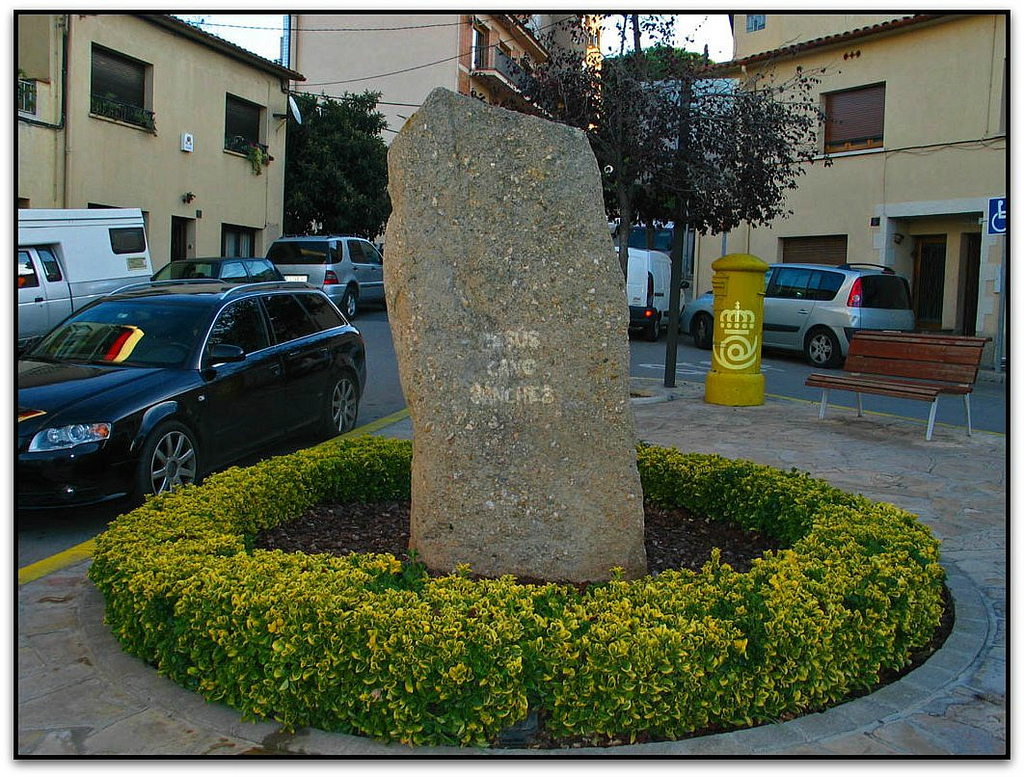 Menhir de la Pedra Llarga