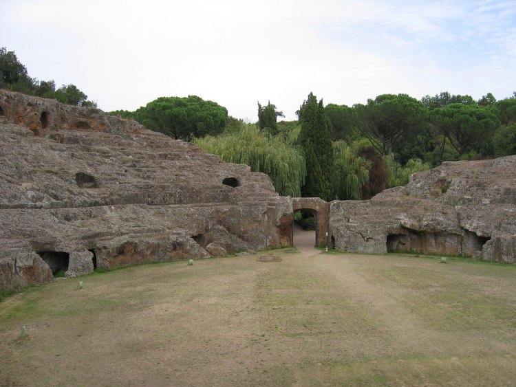 Click for full size image of Sutri amphitheatre (PID:63207) Sutri amphitheatre