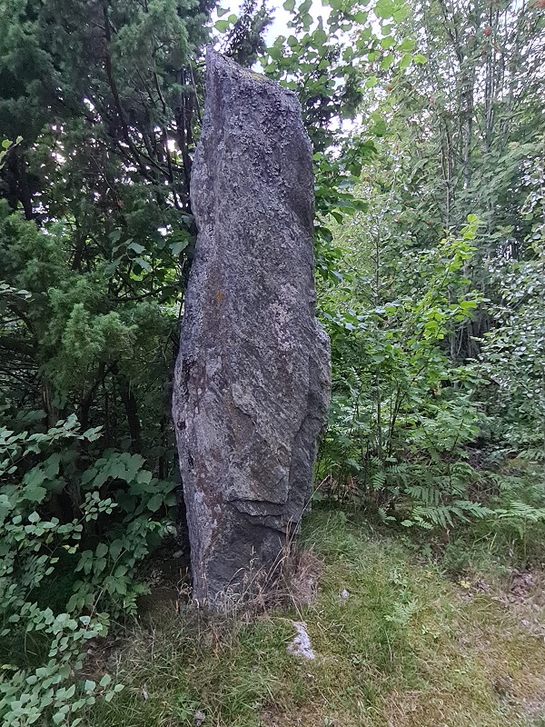 Click for full size image of Vigtil Standing Stone (PID:232773) Vigtil Standing Stone