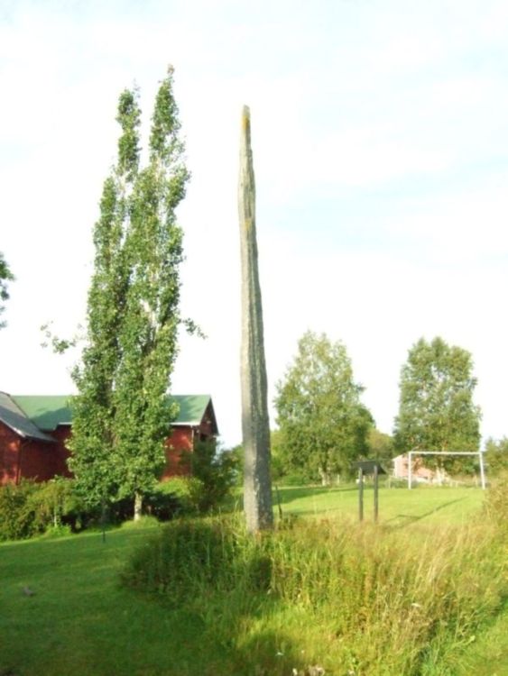 Click for full size image of The Troll's Arrow (PID:49209) The Troll's Arrow