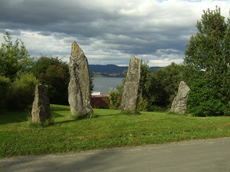 Børsa Standing Stones (PID:53018) Børsa Standing Stones