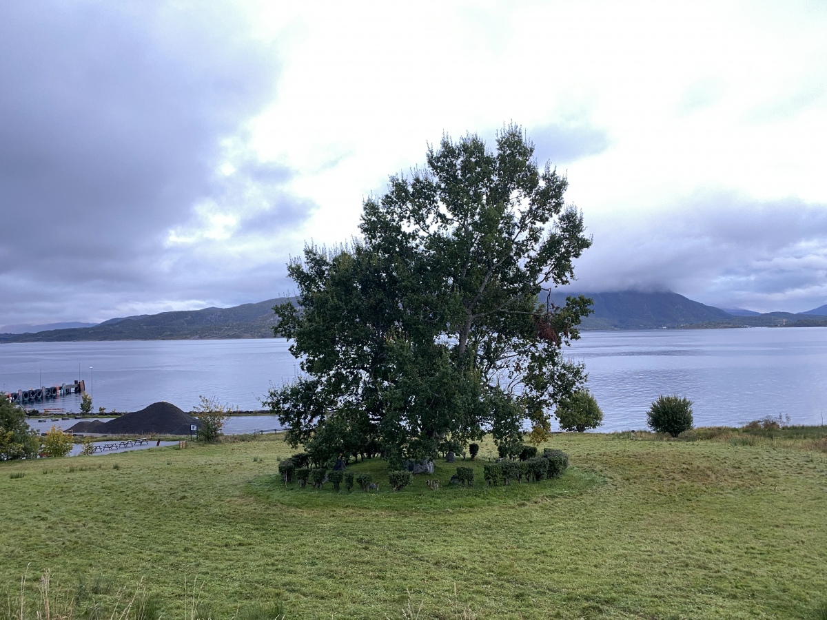 Tingstedet på Bremsnes (PID:277777) Tingstedet på Bremsnes