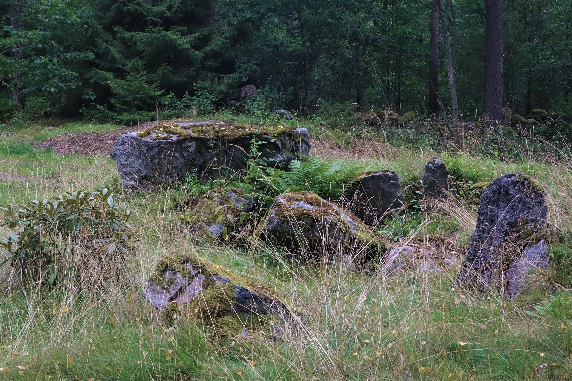 Björlanda Kung Östens grav