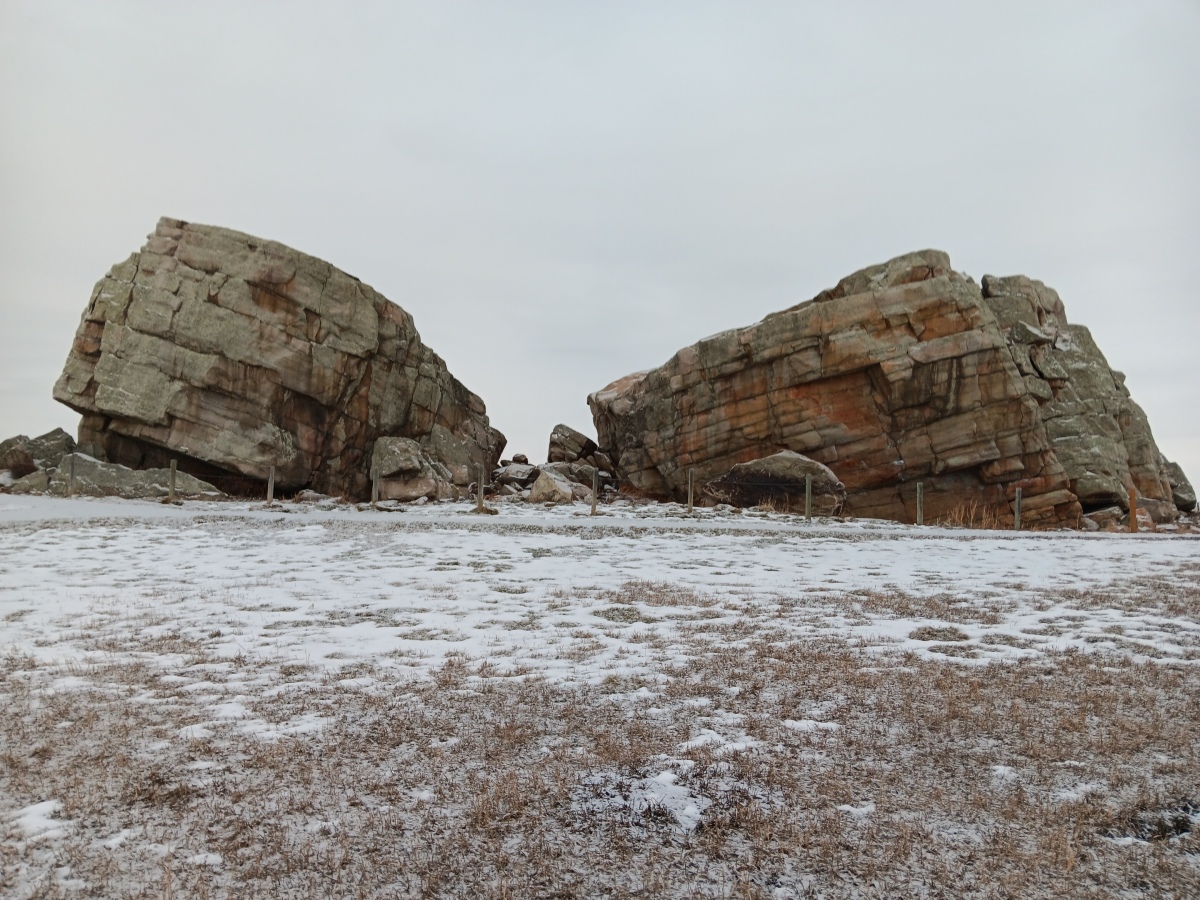 Click for full size image of Big Rock (Alberta) (PID:271013) Big Rock (Alberta)