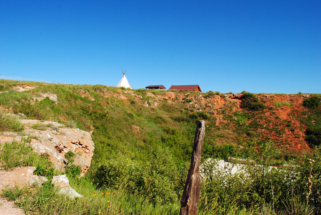 Click for full size image of Vore Buffalo Jump (PID:190572) Vore Buffalo Jump
