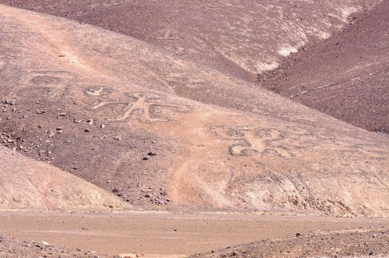 Click for full size image of Chug Chug Geoglyphs (PID:111681) Chug Chug Geoglyphs