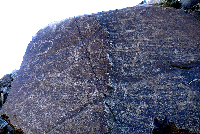 Click for full size image of Panamik Petroglyphs (PID:109627) Panamik Petroglyphs