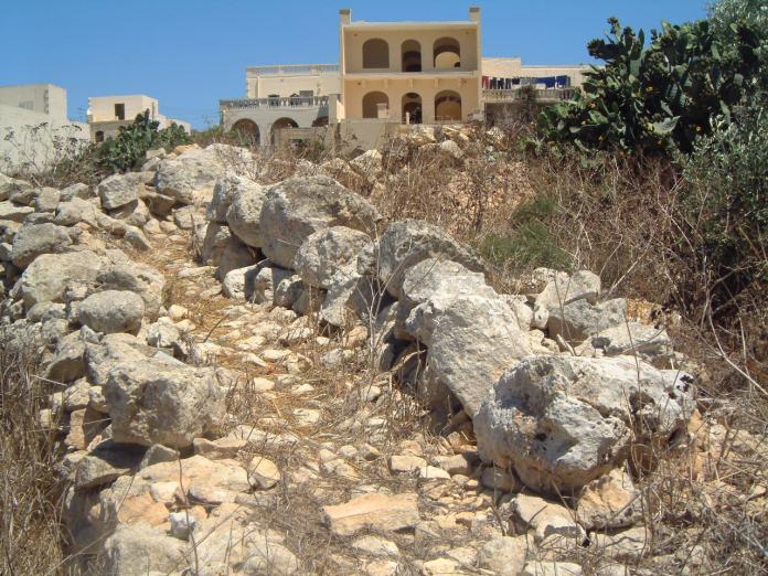 Ta' Blankas Stone Row (PID:7944) Ta' Blankas Stone Row