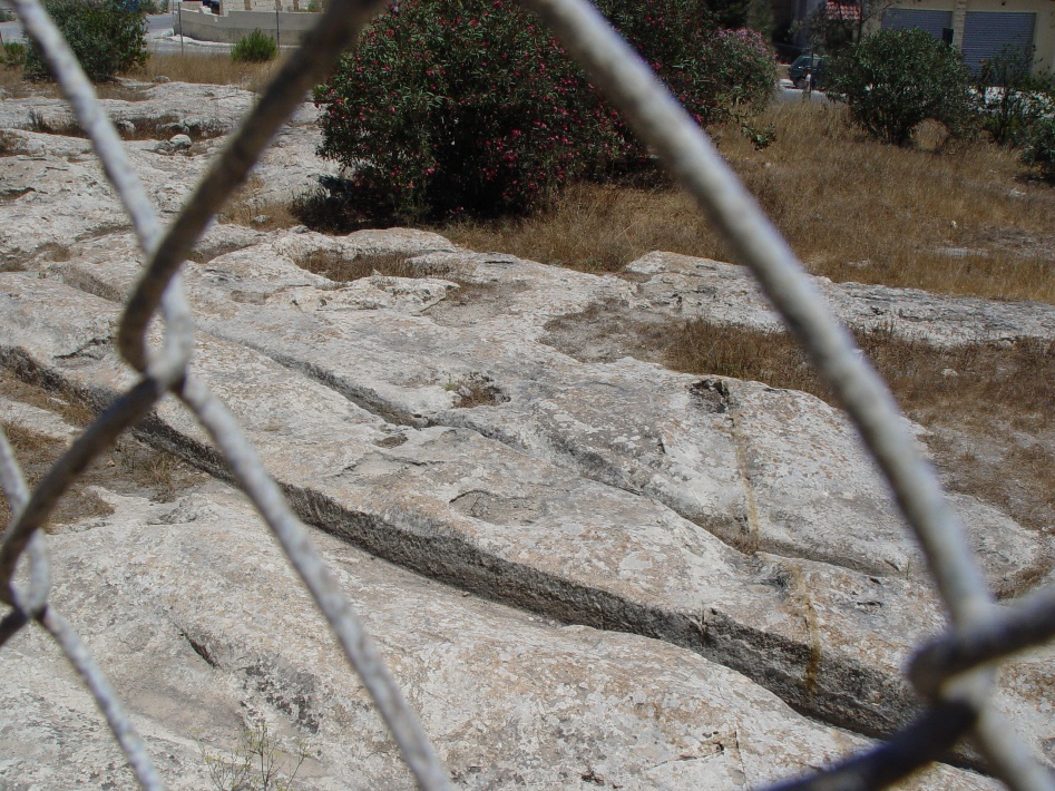 Click for full size image of Tal-Mensija Cart Tracks San Gwann (PID:111585) Tal-Mensija Cart Tracks San Gwann
