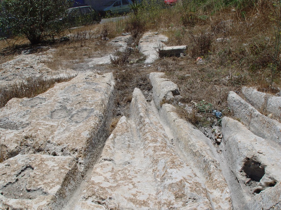 Click for full size image of Tal-Mensija Cart Tracks San Gwann (PID:111583) Tal-Mensija Cart Tracks San Gwann