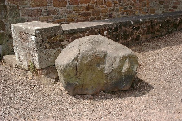 Click for full size image of The Devil's Blue Stane (PID:2010) The Devil's Blue Stane