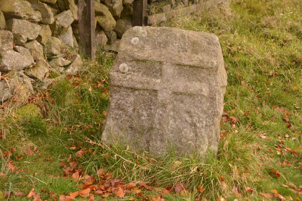 Click for full size image of Craigmailing Boundary Marker (Torphichen) (PID:172535) Craigmailing Boundary Marker (Torphichen)