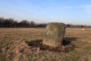 Click for full size image of Cat Stane (Kirkliston) (PID:116374) Cat Stane (Kirkliston)