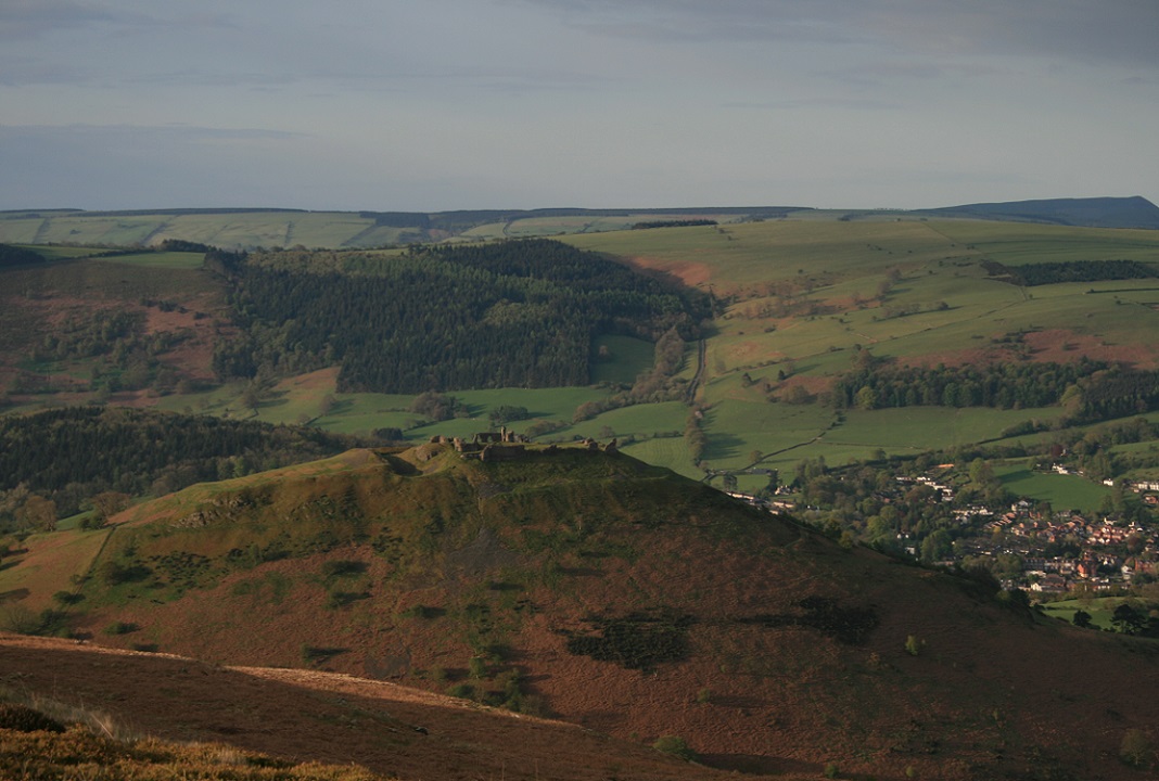 Click for full size image of Dinas Bran (PID:141317) Dinas Bran